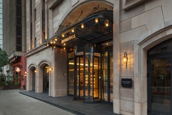 Burdock Hotel
