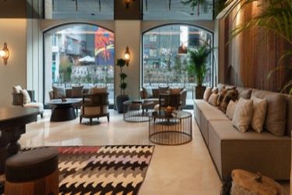 Burdock Hotel